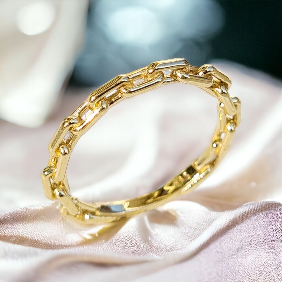 Zlatý prsteň vo vzore reťaze